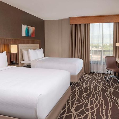 ดับเบิ้ลทรี บาย ฮิลตัน ซาน เบอร์นาร์ดิโน Hotel ซานเบอร์นาร์ดิโน ภายนอก รูปภาพ