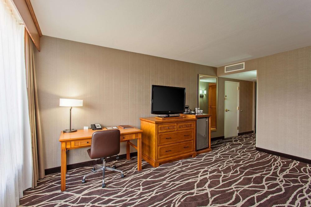 ดับเบิ้ลทรี บาย ฮิลตัน ซาน เบอร์นาร์ดิโน Hotel ซานเบอร์นาร์ดิโน ภายนอก รูปภาพ