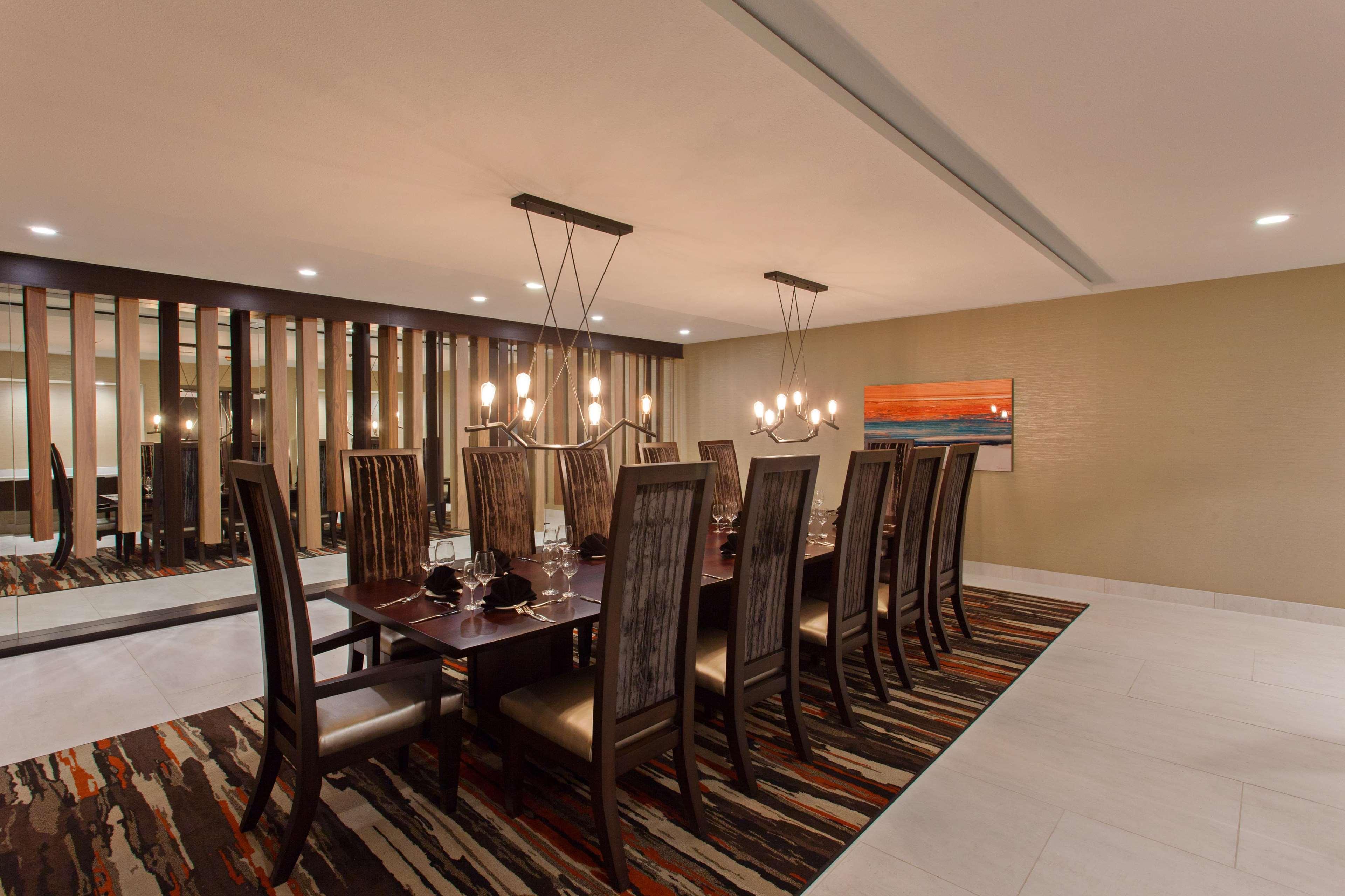 ดับเบิ้ลทรี บาย ฮิลตัน ซาน เบอร์นาร์ดิโน Hotel ซานเบอร์นาร์ดิโน ภายนอก รูปภาพ