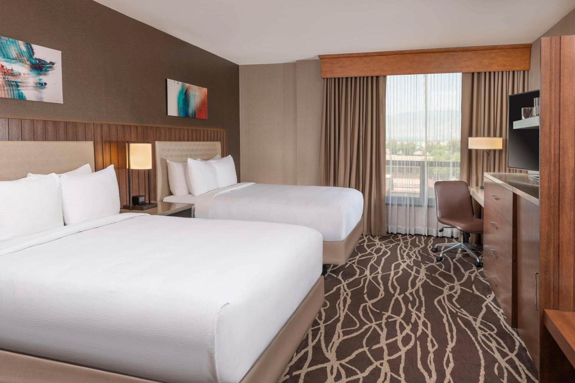 ดับเบิ้ลทรี บาย ฮิลตัน ซาน เบอร์นาร์ดิโน Hotel ซานเบอร์นาร์ดิโน ภายนอก รูปภาพ