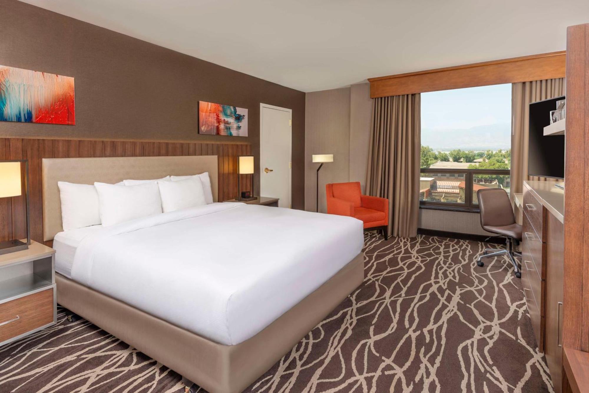 ดับเบิ้ลทรี บาย ฮิลตัน ซาน เบอร์นาร์ดิโน Hotel ซานเบอร์นาร์ดิโน ภายนอก รูปภาพ